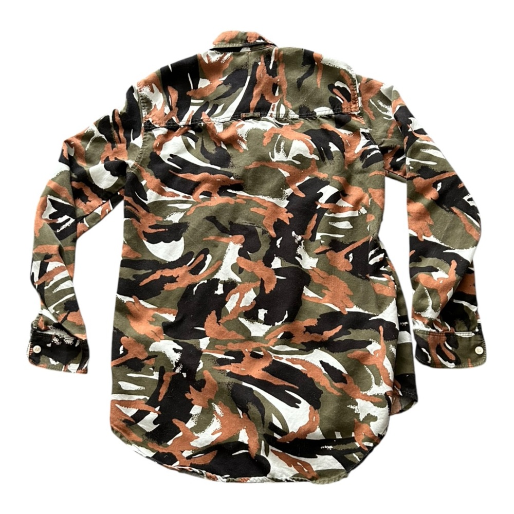 LL Bean Signature Women’s Camo ButtonDown XS - Picture 2 of 6
